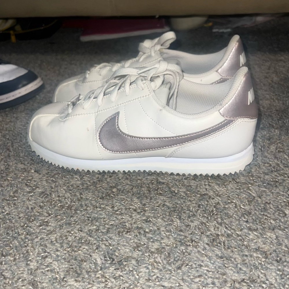 White Nike retro shoes